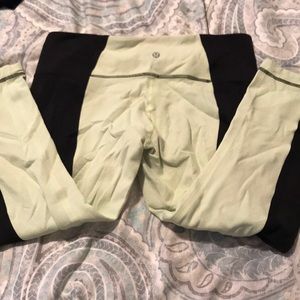 Lululemon Capri work out pants